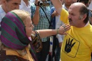 Fatih Cami'nde cuma namazı sonrası gerginlik
