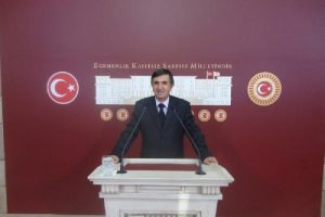"Hakan Ş&uuml;k&uuml;r'&uuml;n rol&uuml; oldu mu?"