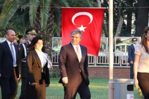 G&uuml;l Y&uuml;r&uuml;yen K&ouml;şk'te