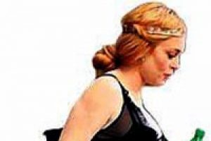 Lindsay kilolu g&ouml;r&uuml;t&uuml;lendi