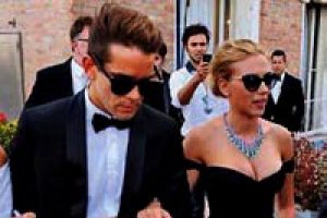 Scarlett evliliğe g&ouml;z kırpıyor