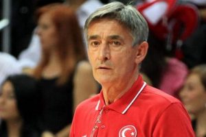 "M&uuml;cadeleyi bırakmamalıyız"