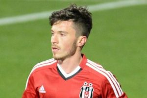 G&ouml;khan S&uuml;zen elde kaldı
