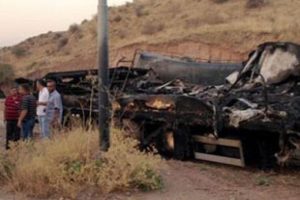 Kuzey Irak'ta 40 T&uuml;rk TIR'ı yandı