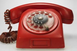 Sabit telefon kullanımı hızla d&uuml;ş&uuml;yor