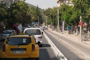 T-1 hattı s&uuml;r&uuml;c&uuml;lerin kafasını karıştırdı!