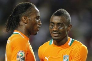 Drogba'dan Kalou yardımı