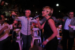 Başkan Bozbey biber şenliğine katıldı