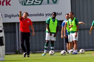 Bursaspor'da y&uuml;ksek tempo