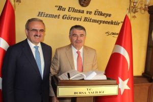Eski İ&ccedil;işleri Bakanı Şahin'den Bursa Valisi'ne ziyaret