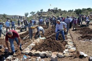 Tahrip edilen PKK mezarları onarıldı