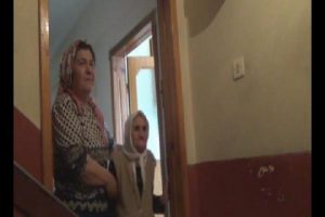 Bursa'da alzheimer hastası kadın bakıcısını banyoya kilitledi