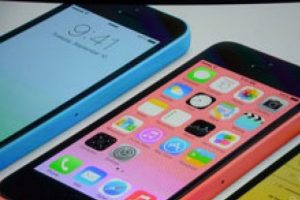 Plastik iPhone 5C fiyatı belli oldu