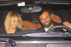 İlişkilerini artık g&ouml;zler &ouml;n&uuml;nde yaşıyorlar