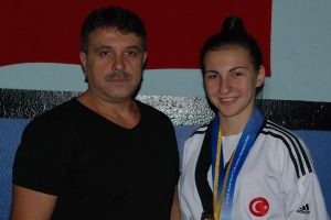 B&uuml;şra G&uuml;r tarih yazdı!
