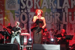 Nil&uuml;fer'den Nil&uuml;fer'e &ouml;zg&uuml;rl&uuml;k şarkıları