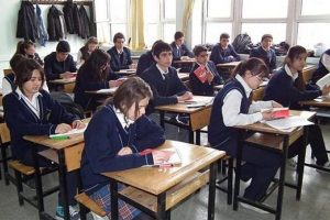 Bursa'da &ouml;ğrenci se&ccedil;meli ders mağduru - &Ouml;ZEL HABER