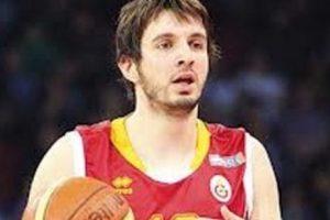 Galatasaray'dan farklı galibiyet: 83-61