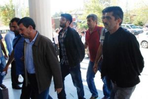 Polisten akaryakıt ka&ccedil;ak&ccedil;ılarına darbe