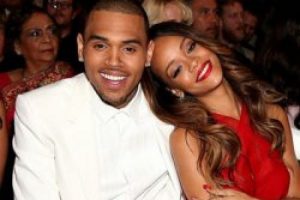 Rihanna'ya kaşar dedi