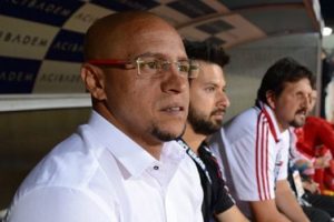 Anzhi'den Carlos'a "Eto'o" cevabı