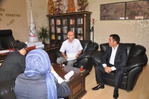 Anadilde eğitim i&ccedil;in dilek&ccedil;e verdiler