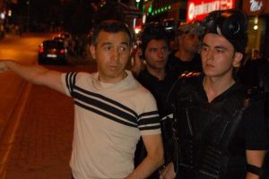 Sakızlı provakat&ouml;r iddiası ortalığı karıştırdı