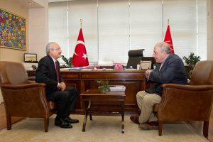 Kılı&ccedil;daroğlu eski Y&Ouml;K Başkanı ile g&ouml;r&uuml;şt&uuml;