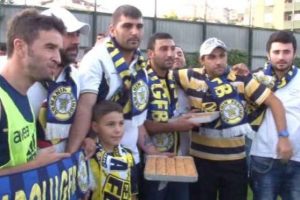 Fenerbah&ccedil;e'ye taraftar morali