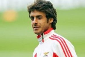 Pablo Aimar Malezya'da futbol oynayacak