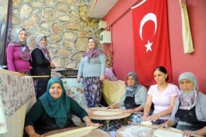 K&ouml;y kadınlarından b&uuml;y&uuml;k başarı