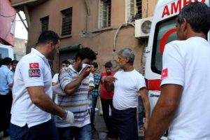 Suriye gen&ccedil;, kuzeninin burnunu kesti