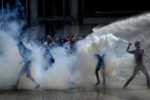 'PKK da sokağa d&ouml;k&uuml;lebilir!'