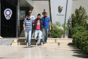 Bursa'da yardım etme bahanesiyle hırsızlık