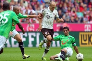 Bayern ikinci yarıda a&ccedil;ıldı: 2-0