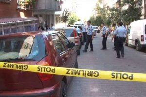 Maganda kurşunu top oynayan &ccedil;ocuğu yaraladı