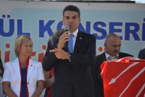 Umut Oran aday adaylarına seslendi