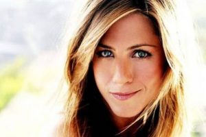 Aniston'dan 'Hamile' iddialarına yanıt