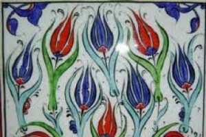 &Ccedil;ini desenleri elbiselere taşındı