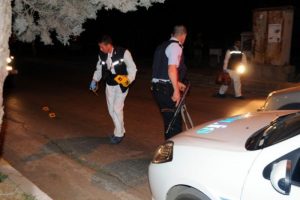 Polis olay yerine ge&ccedil; giderse...