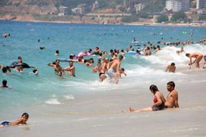 60 bin kişi sahillere akın edecek
