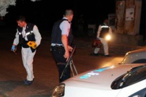 Olay yerine ge&ccedil; giden polis yanacak