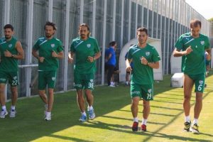 Timsah &Ccedil;aykur Rizespor startını verdi