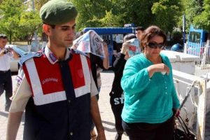 Suriyeli ka&ccedil;aklar Yunanistan'a gidemeden yakalandı
