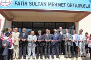 Bursa'da yarım milyon &ouml;ğrenci ders başı yaptı