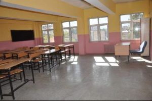 Vali Kalkan'dan okul boykotuna kınama