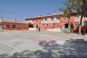 Ceylanpınar'da okullar a&ccedil;ıldı, bazı sınıflar boş kaldı