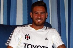 A2'de kırmızı kart g&ouml;rd&uuml;, derbide yok!