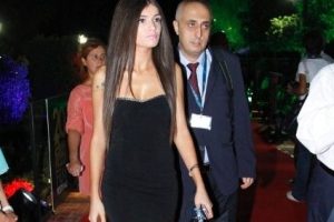 Altın Koza'da kırmızı halı b&uuml;y&uuml;ledi