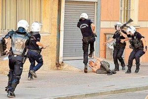 Gezi'yi hukuk fak&uuml;lteleri &ccedil;&ouml;zecek